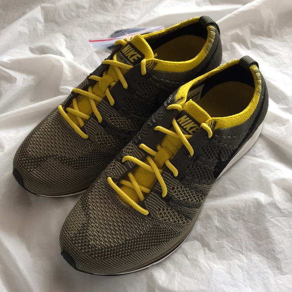 NWT Nike Flyknit Trainer - Picture 5 of 8